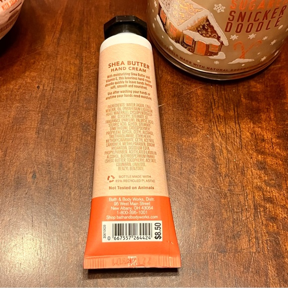Bath & Body Works Sugared Snickerdoodle Candle, Hand Cream & Gel, Bath Fizzy set - Picture 9 of 9